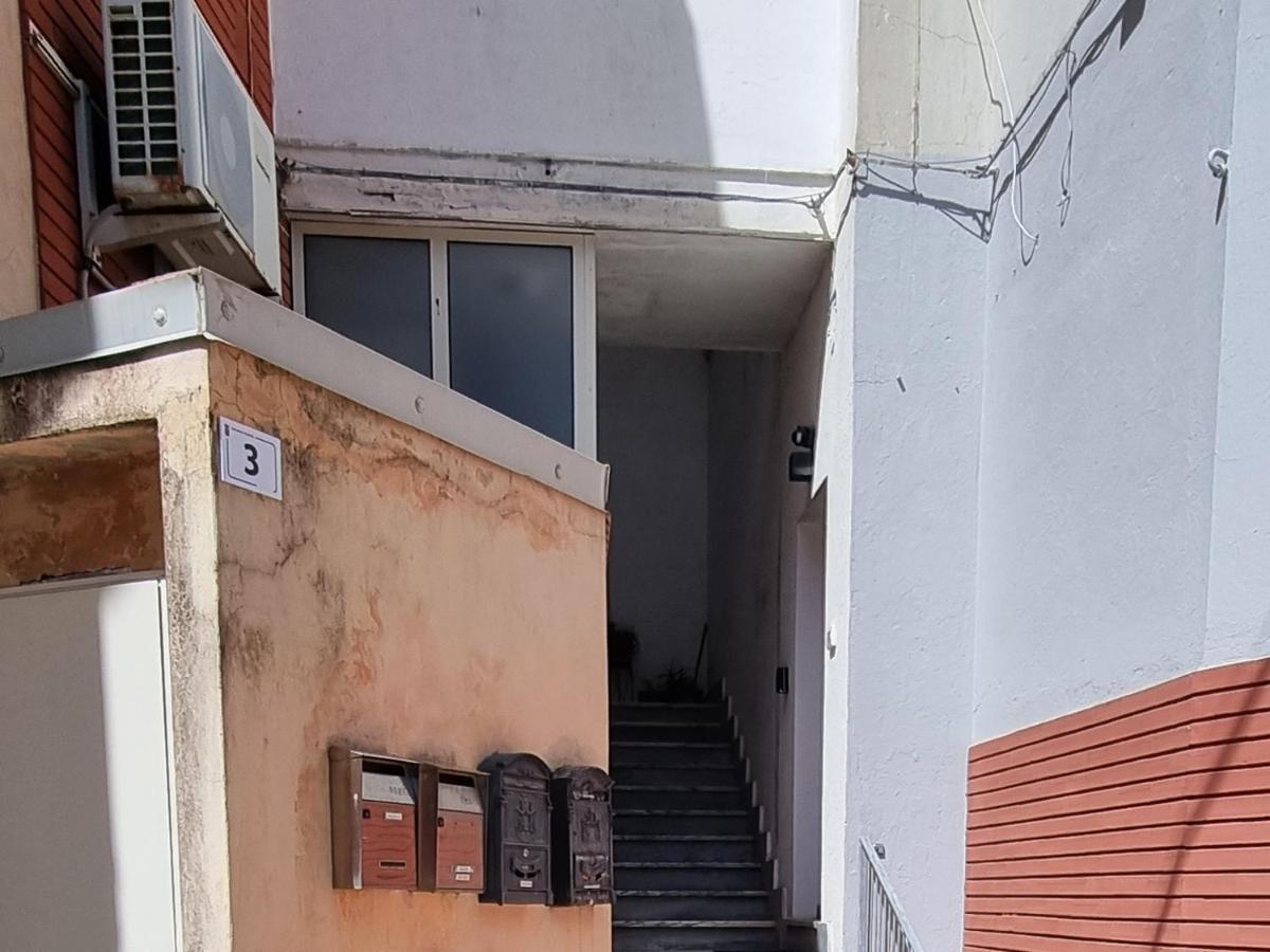 Black&White Guest House Iglesias Exterior foto