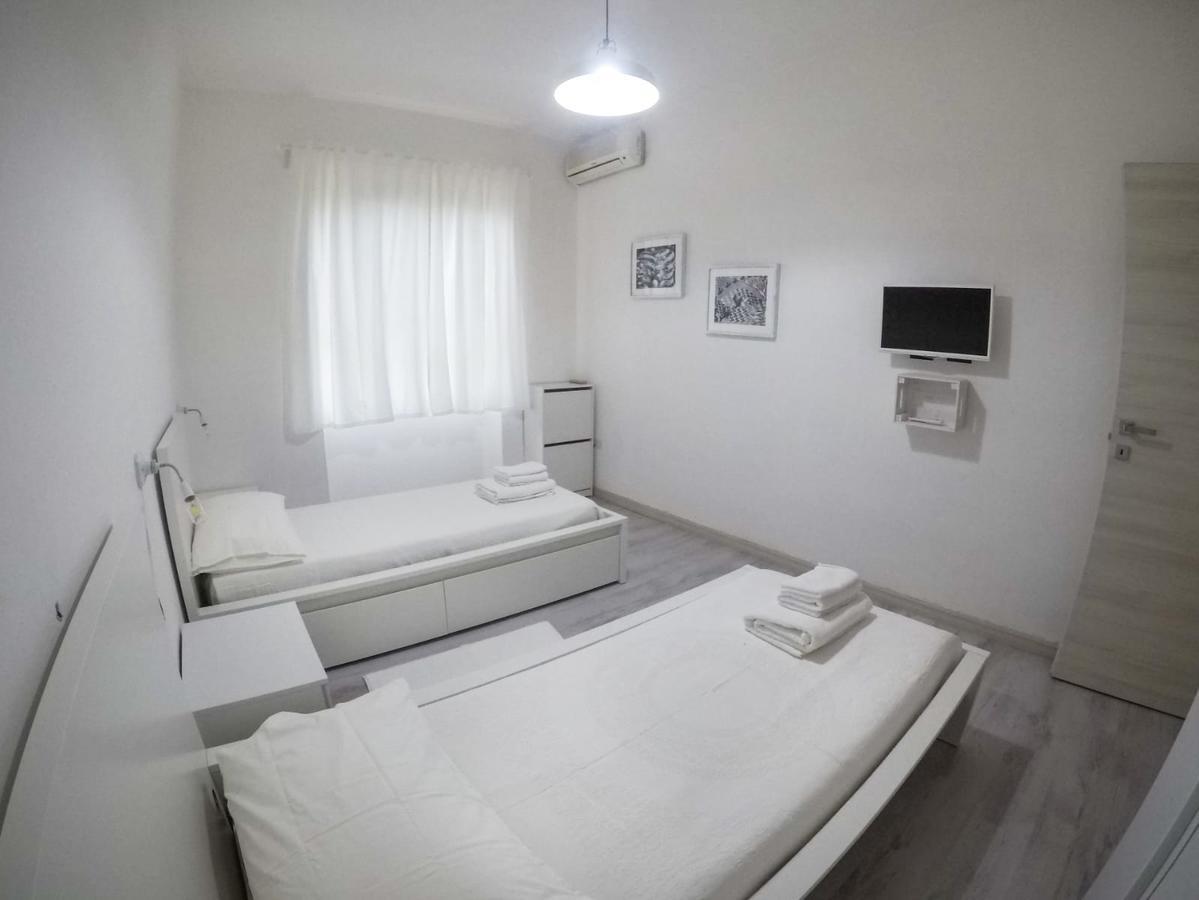 Black&White Guest House Iglesias Exterior foto