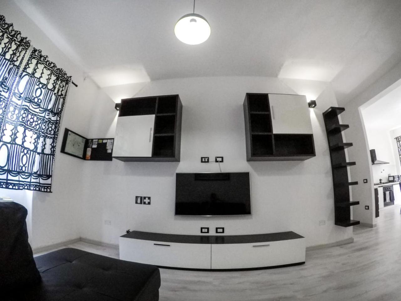 Black&White Guest House Iglesias Exterior foto